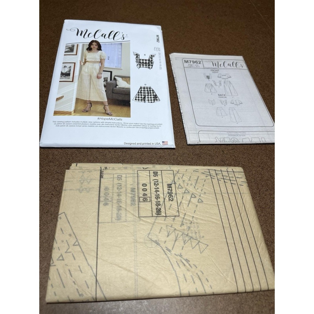 McCalls 7962 Pattern Ladies Top Capri Shorts Nested Sizes 12-20 Uncut